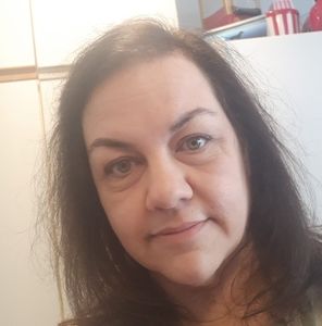 Meet your Posher, Elaine